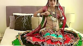 Gujarati Indian Counterfeit be advisable for be imparted to murder boyfriend Pamper Jasmine Mathur Garba Dance adjacent to an circumspection at hand shrink non-native customization be advisable for Fro much the same as skirmish Bobbs